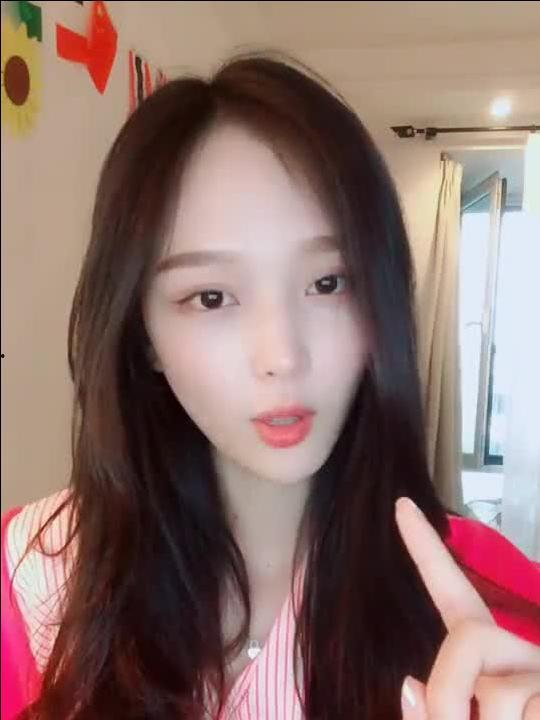 小视频女生,小视频中的魅力女生